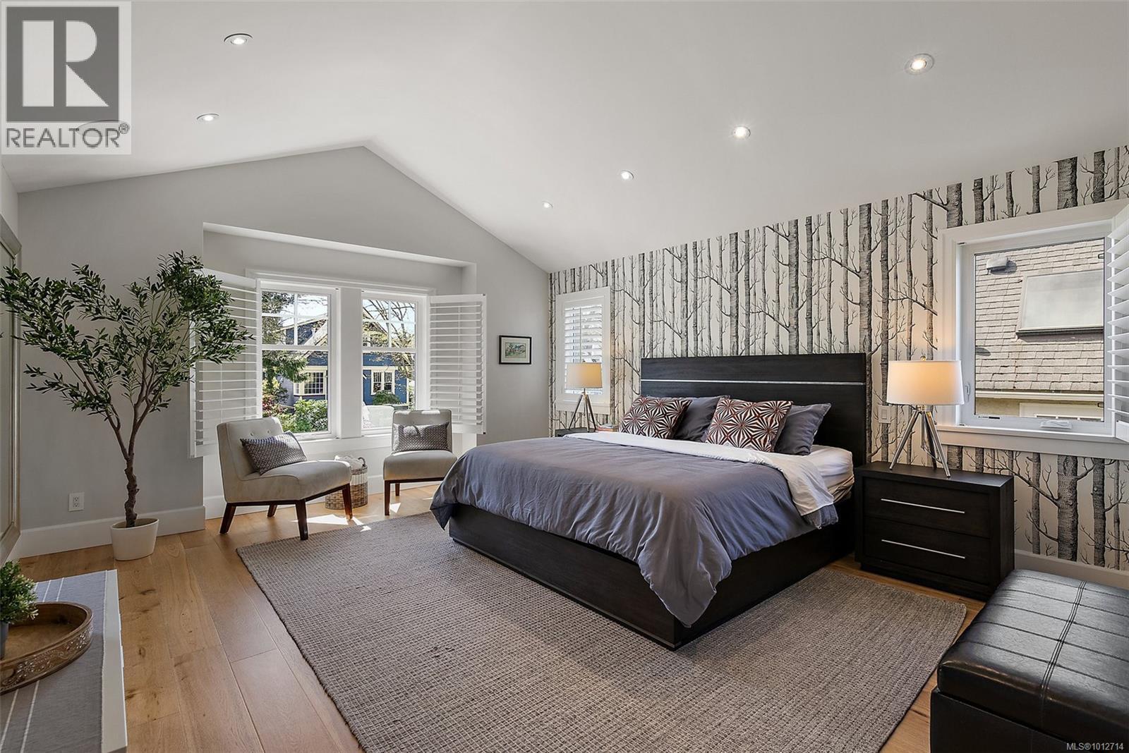 Photo 22 of 2174 Beaverbrooke St, Oak Bay BC