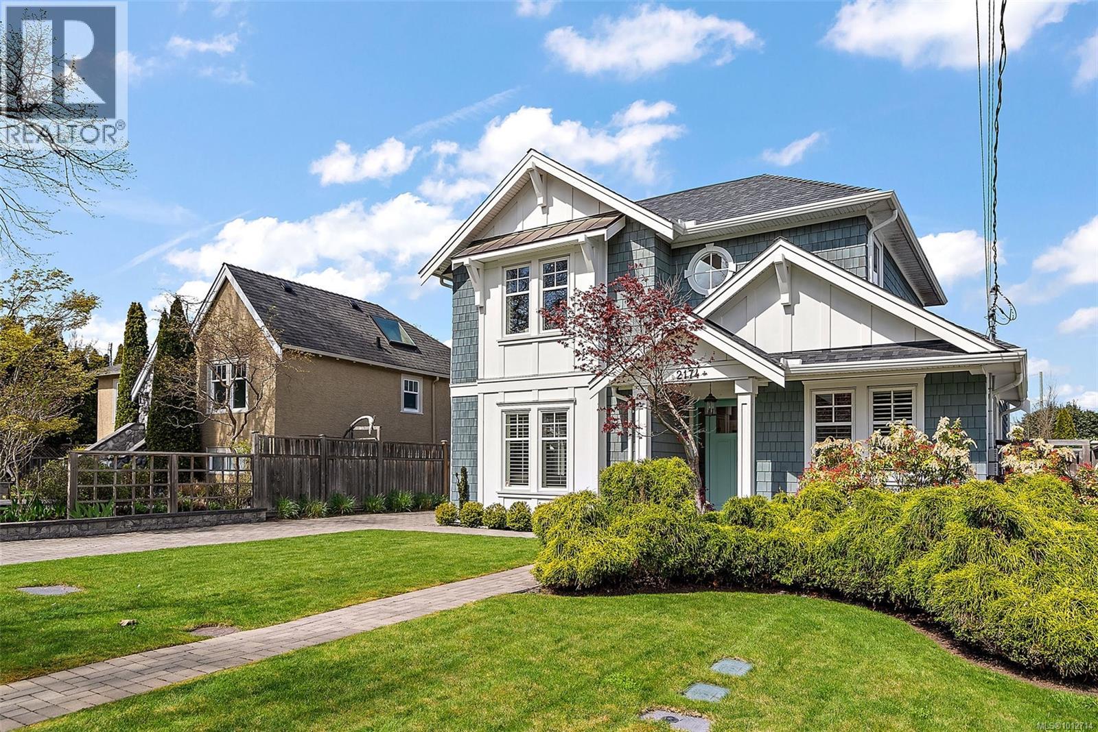 Photo 44 of 2174 Beaverbrooke St, Oak Bay BC