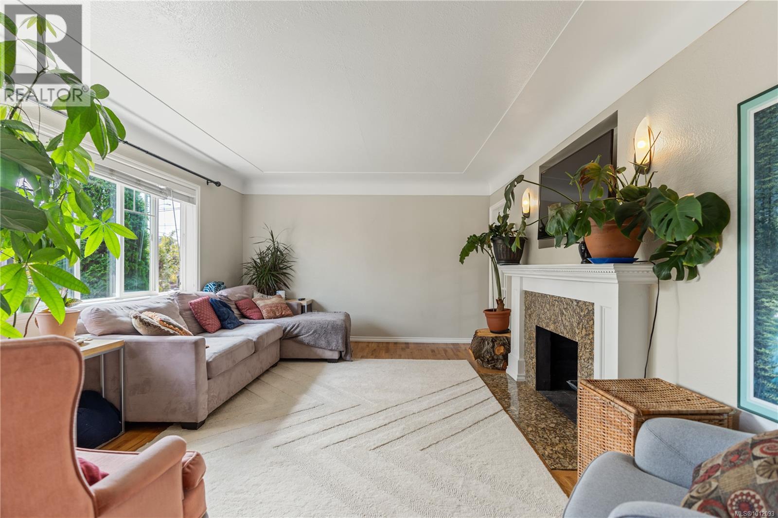 Photo 10 of 1468 Stroud Rd, Victoria BC