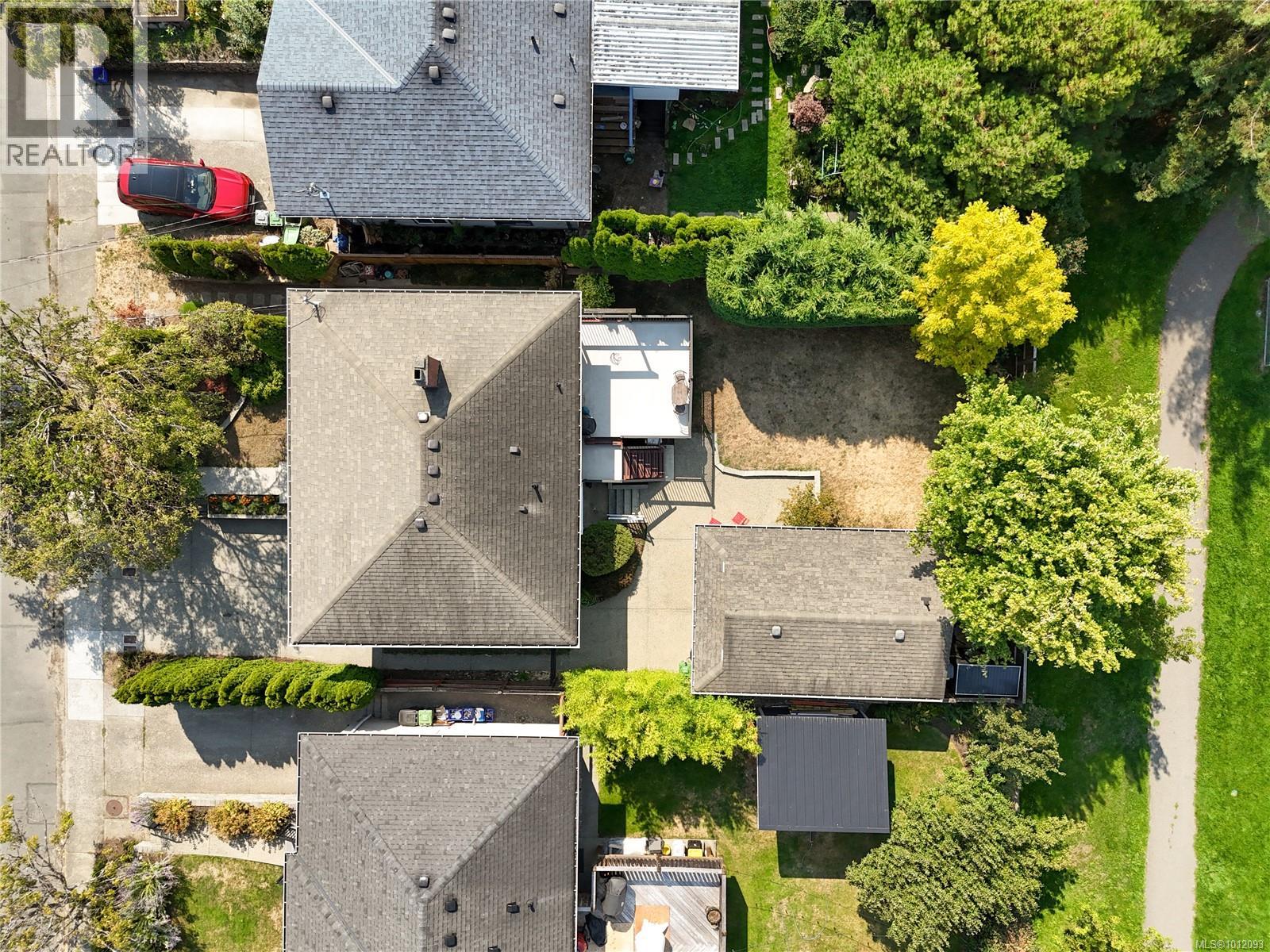 Photo 31 of 1468 Stroud Rd, Victoria BC