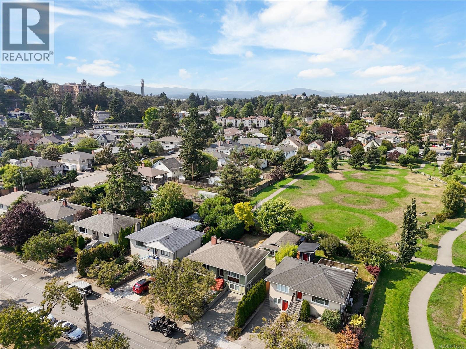 Photo 33 of 1468 Stroud Rd, Victoria BC
