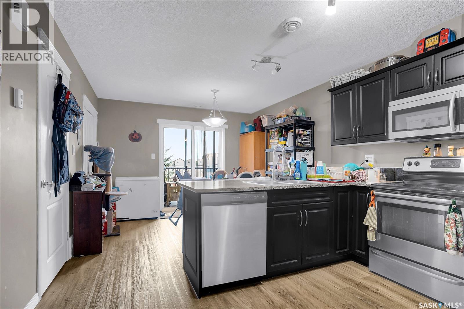 Photo 4 of 103 103 Klassen Crescent, Saskatoon SK