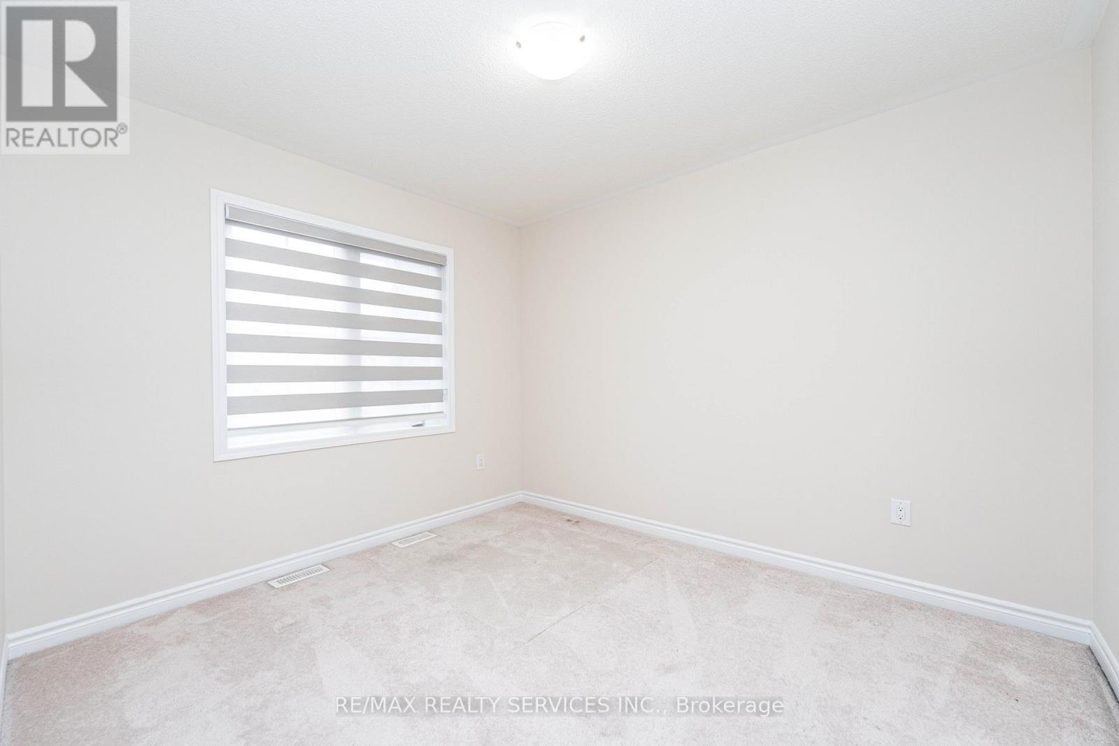 Photo 29 of 29 Circus Crescent N, Brampton ON