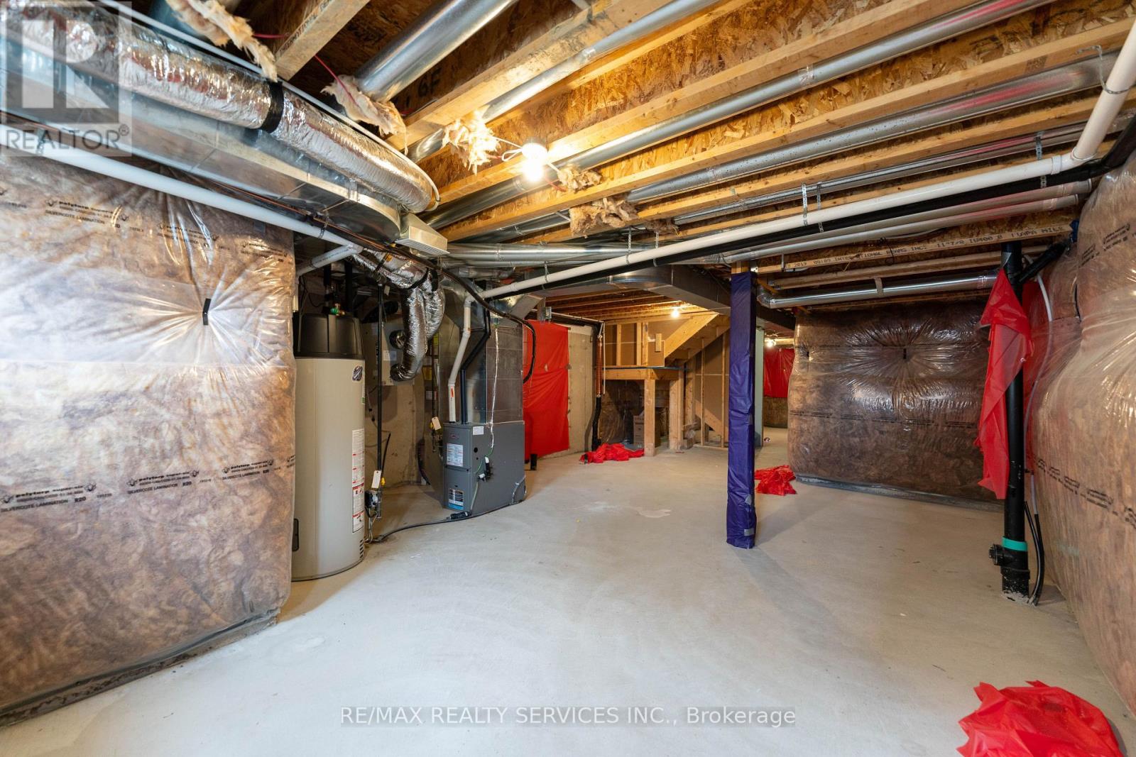 Photo 39 of 29 Circus Crescent N, Brampton ON