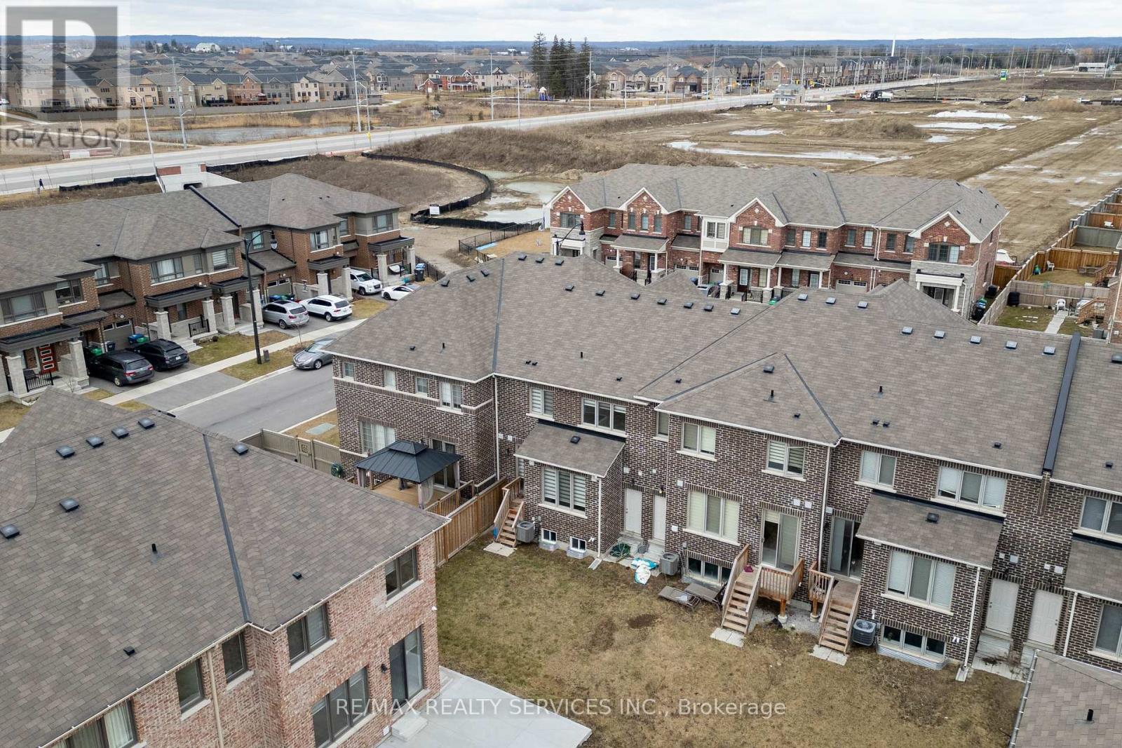 Photo 44 of 29 Circus Crescent N, Brampton ON