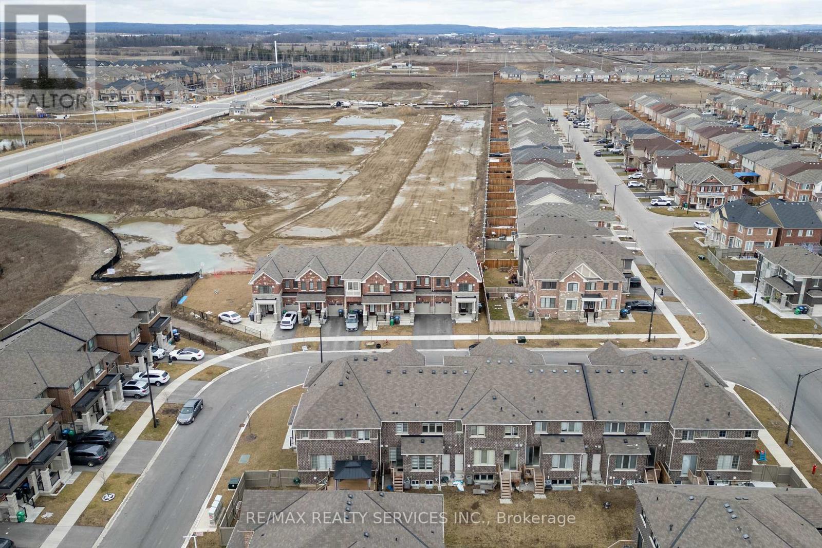 Photo 45 of 29 Circus Crescent N, Brampton ON