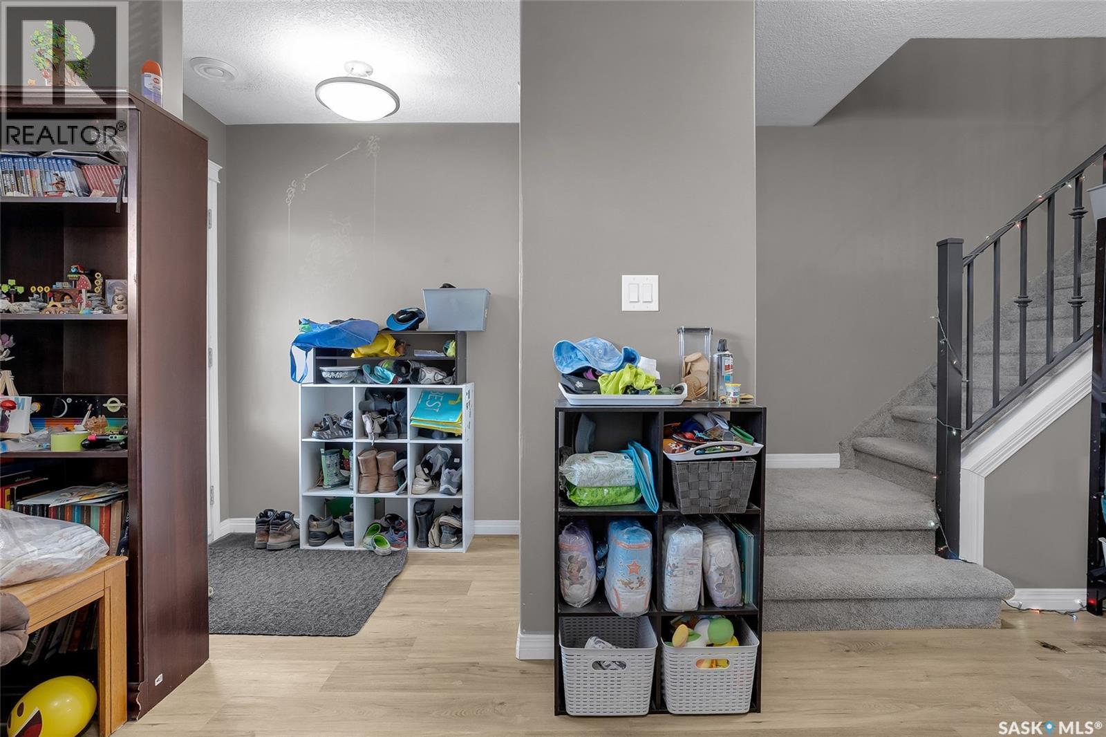 Photo 2 of 103 103 Klassen Crescent, Saskatoon SK