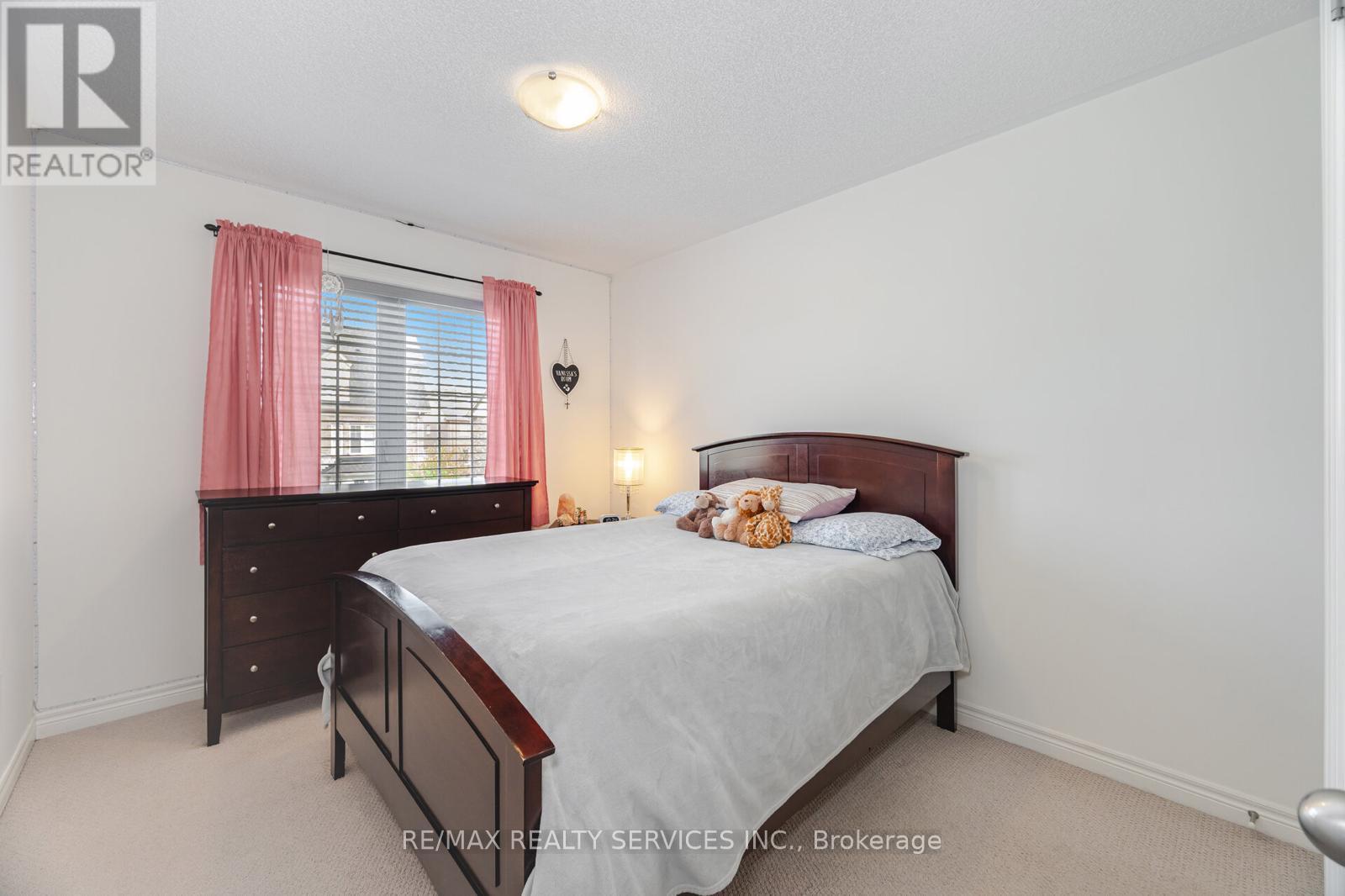 Photo 29 of 34 Pennycross Crescent, Brampton ON