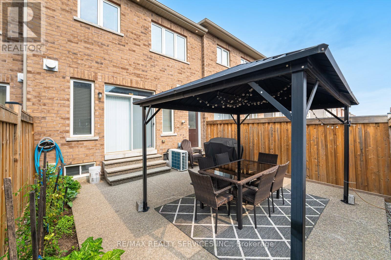 Photo 34 of 34 Pennycross Crescent, Brampton ON