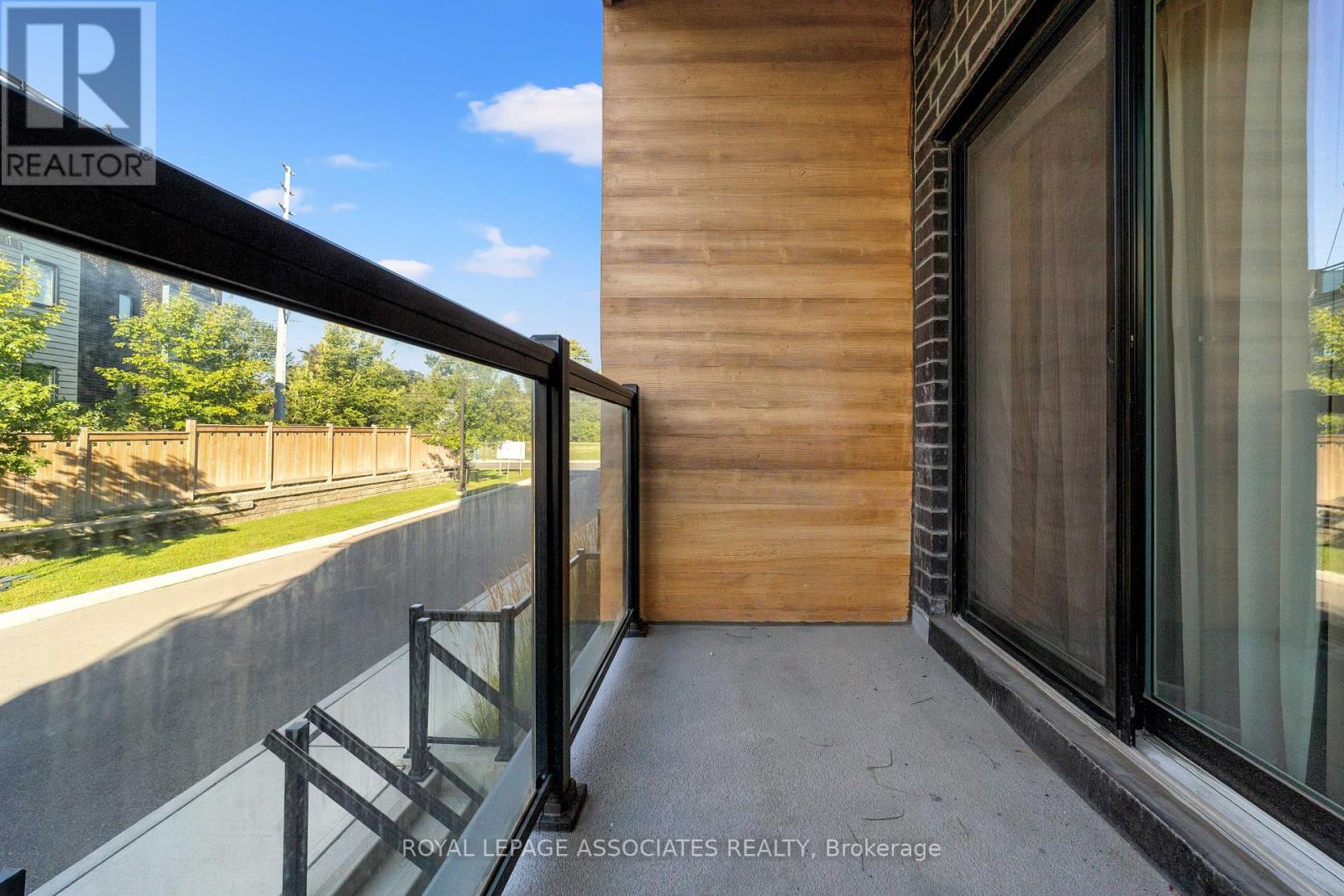 Photo 13 of 213 1165 Journeyman Lane, Mississauga ON