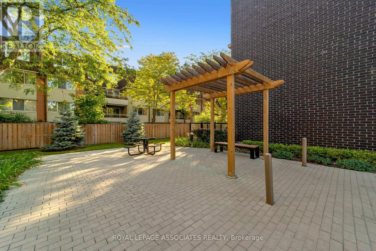 Photo 15 of 213 1165 Journeyman Lane, Mississauga ON