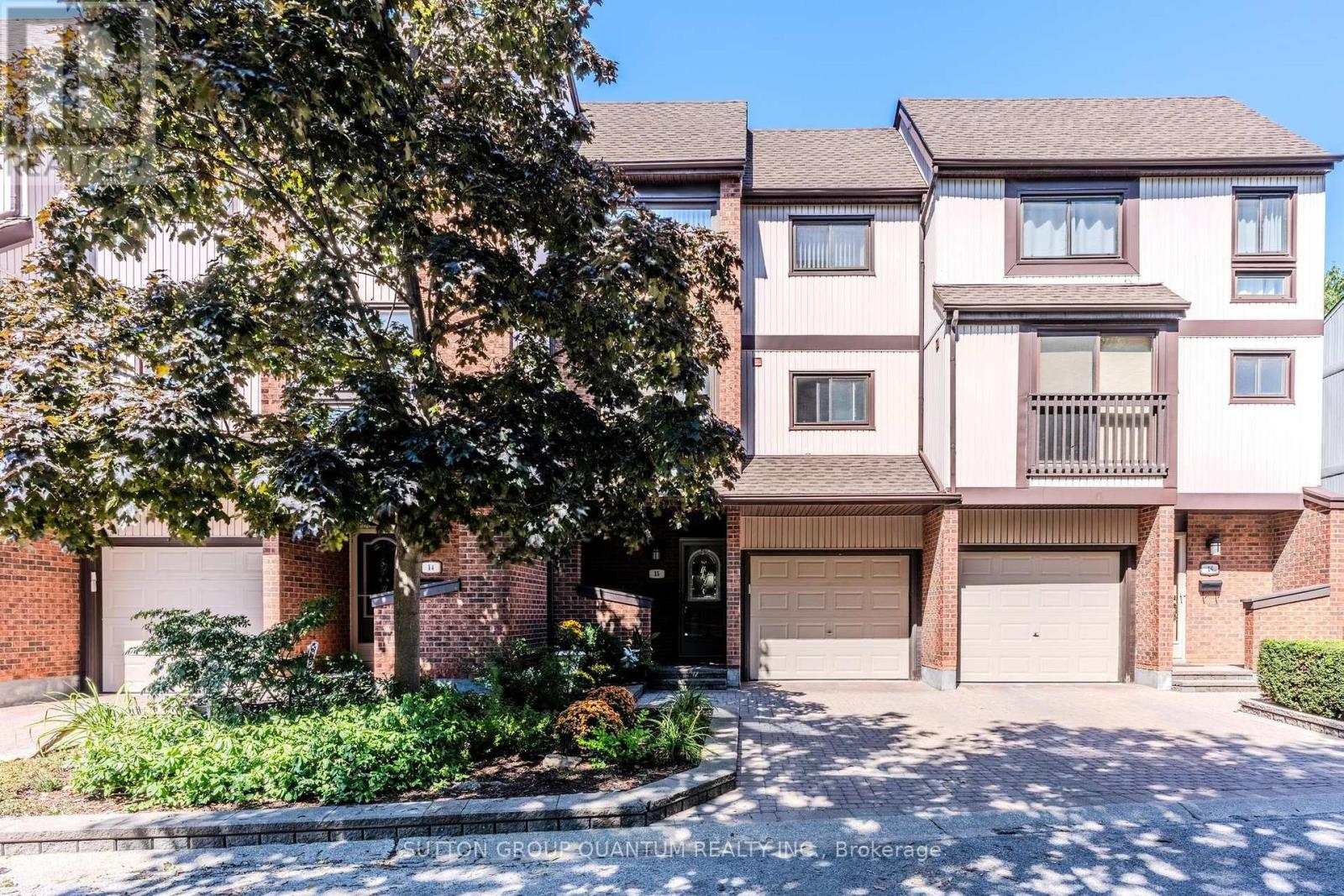 Photo 1 of 15 1020 Walden Circle, Mississauga ON
