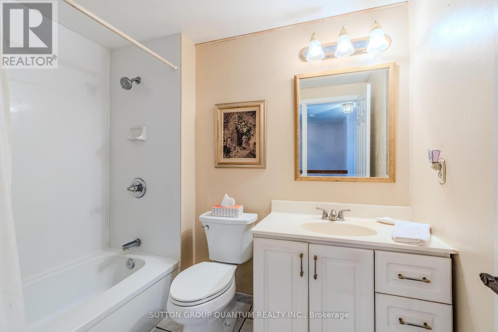 Photo 24 of 15 1020 Walden Circle, Mississauga ON