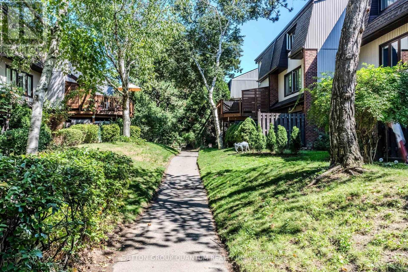 Photo 27 of 15 1020 Walden Circle, Mississauga ON