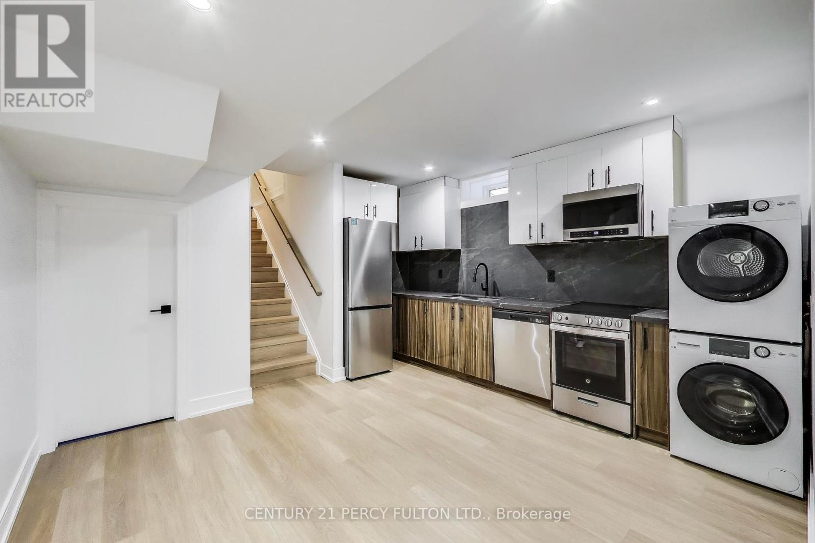 Photo 2 of 3 18 Springhurst Avenue, Toronto ON