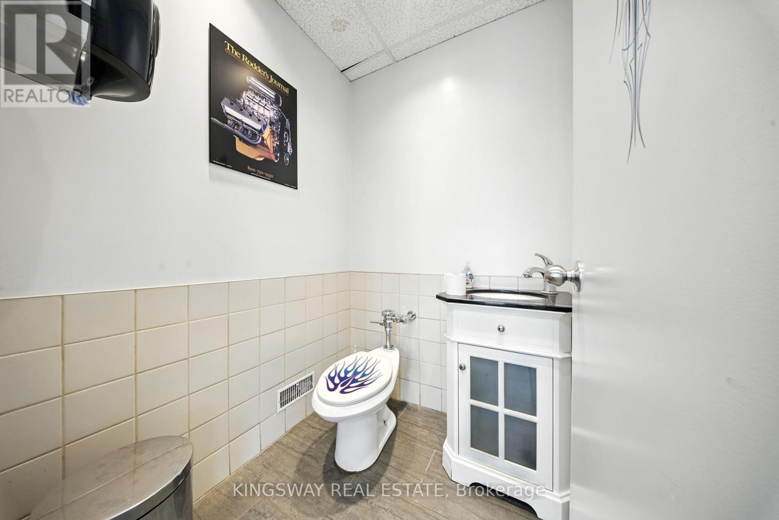 Photo 3 of 3 2359 Royal Windsor Drive, Mississauga ON
