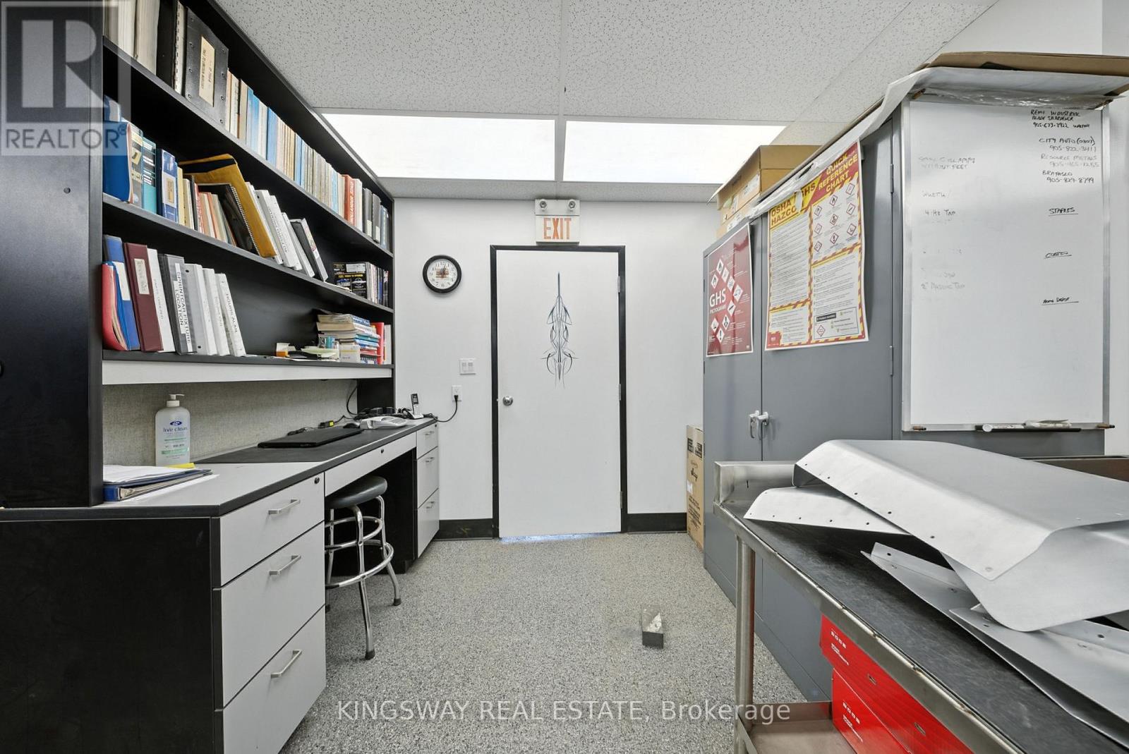 Photo 8 of 3 2359 Royal Windsor Drive, Mississauga ON