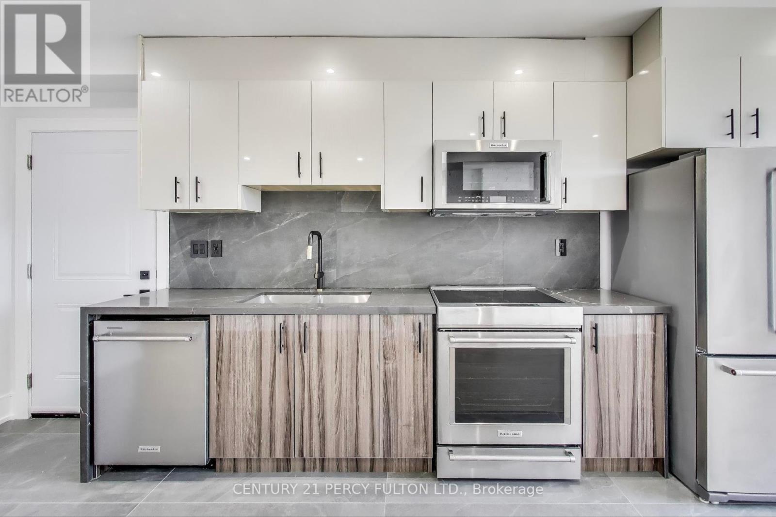 Photo 12 of Unit 1 18 Springhurst Avenue, Toronto ON