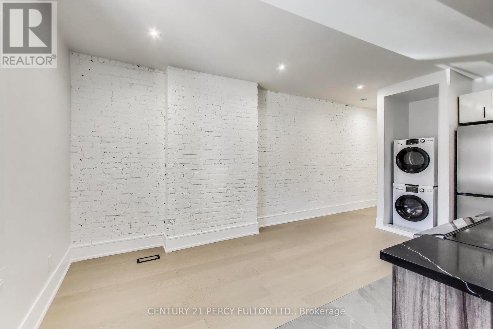 Photo 28 of Unit 1 18 Springhurst Avenue, Toronto ON