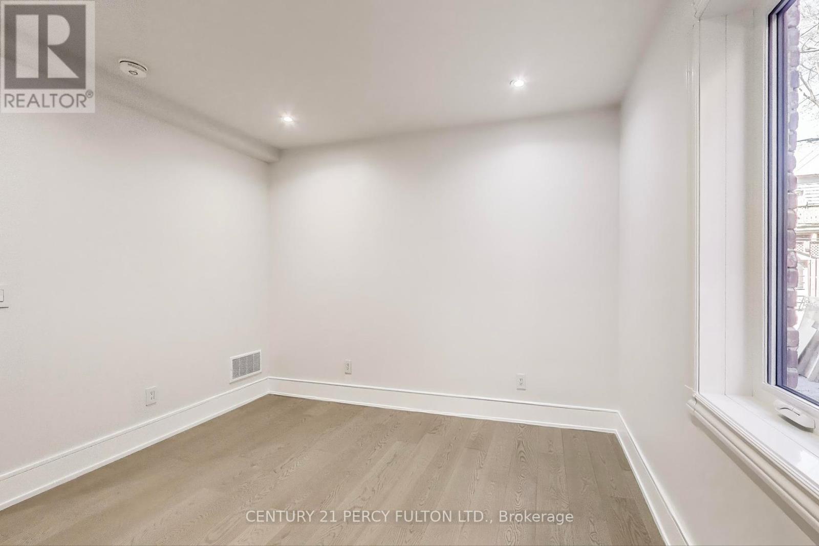 Photo 33 of Unit 1 18 Springhurst Avenue, Toronto ON