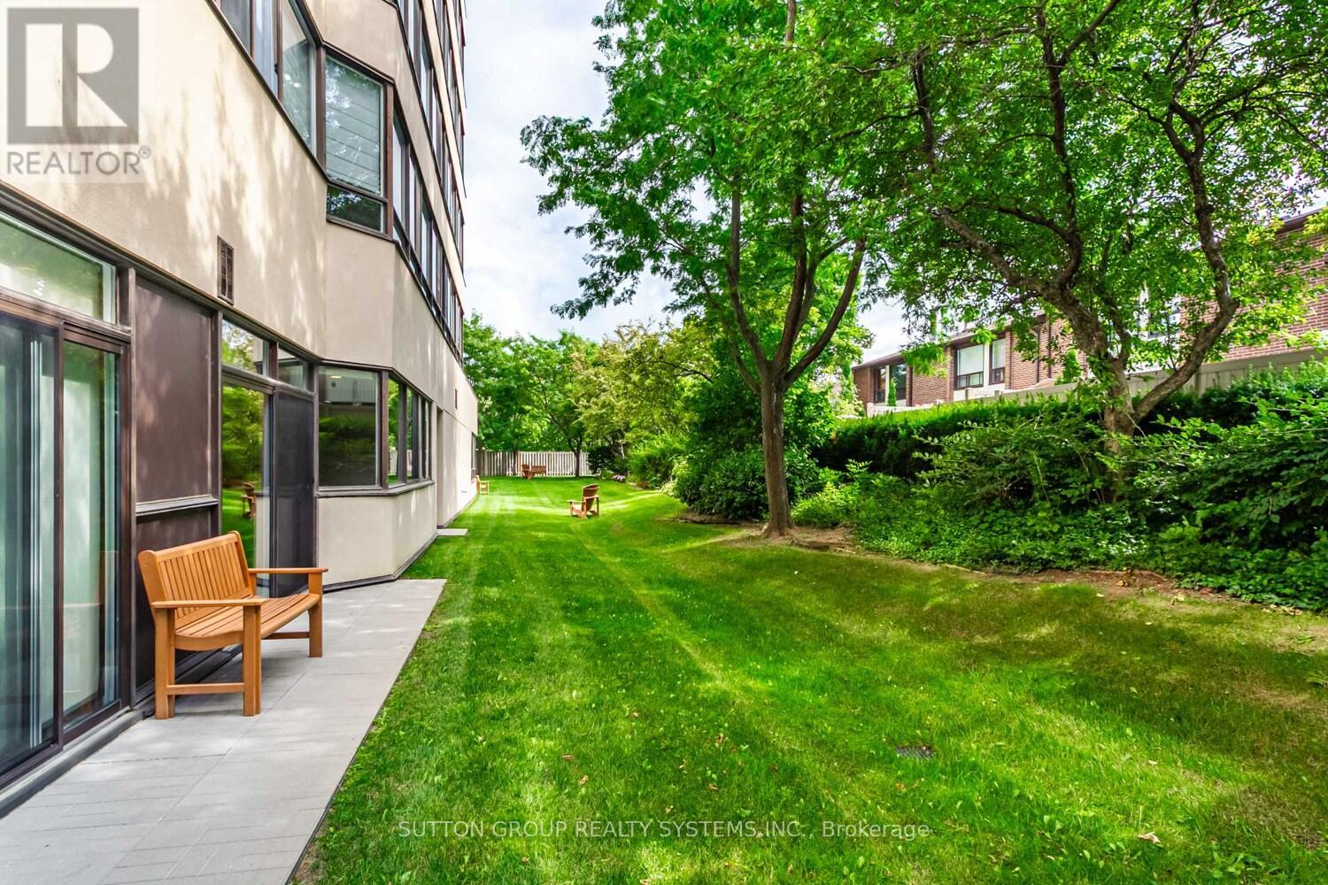 Photo 25 of 619 1001 Cedarglen Gate, Mississauga ON