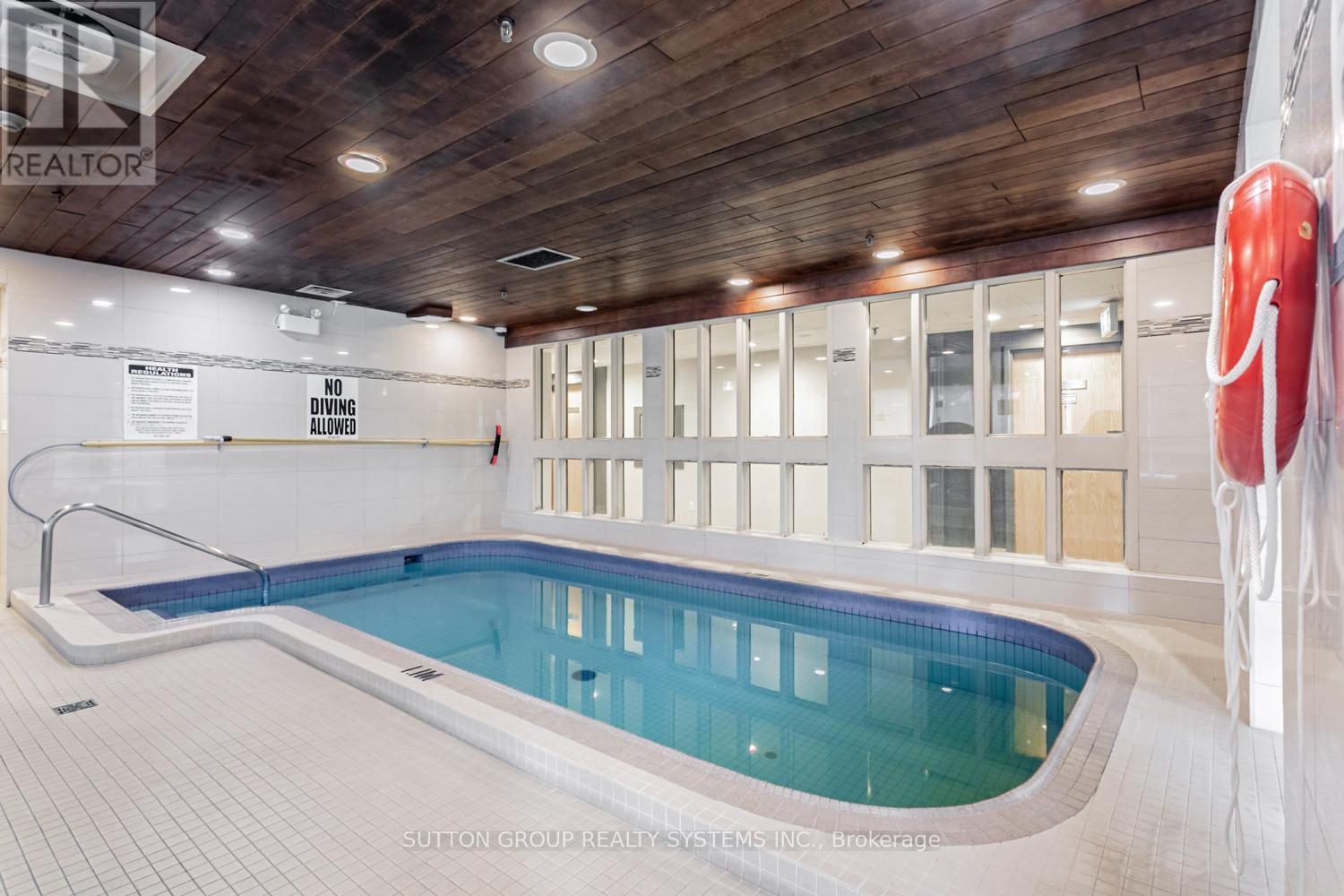Photo 31 of 619 1001 Cedarglen Gate, Mississauga ON