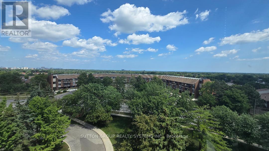 Photo 4 of 619 1001 Cedarglen Gate, Mississauga ON