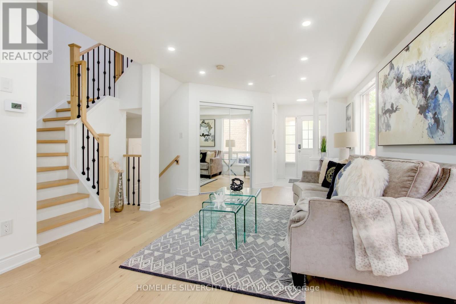 Photo 29 of 31 Garibaldi Drive, Brampton ON