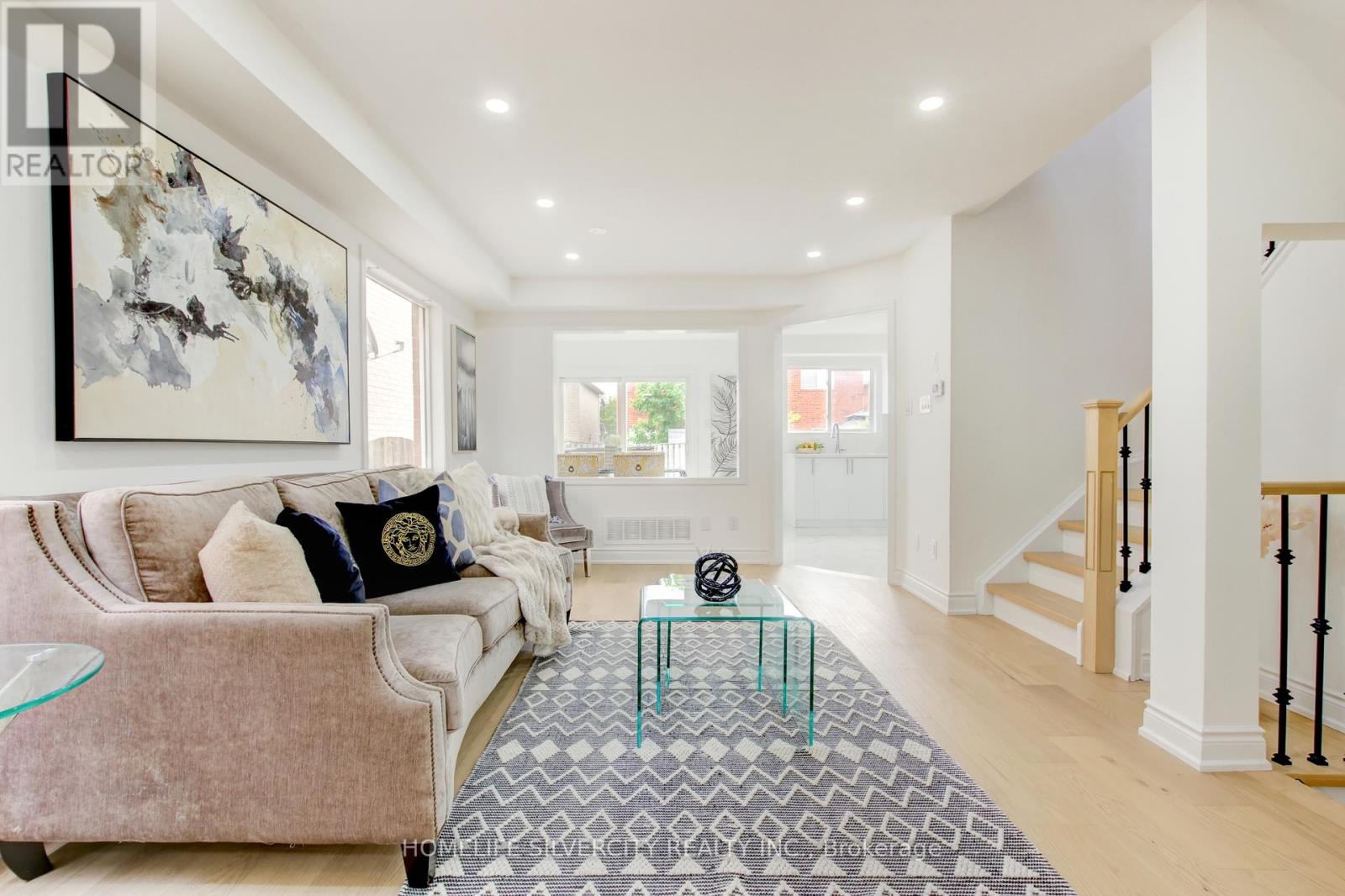 Photo 30 of 31 Garibaldi Drive, Brampton ON