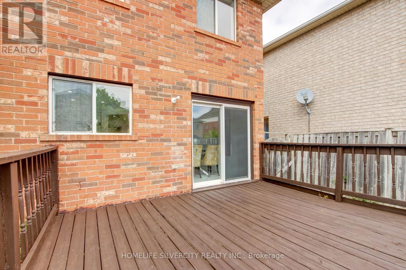 Photo 38 of 31 Garibaldi Drive, Brampton ON