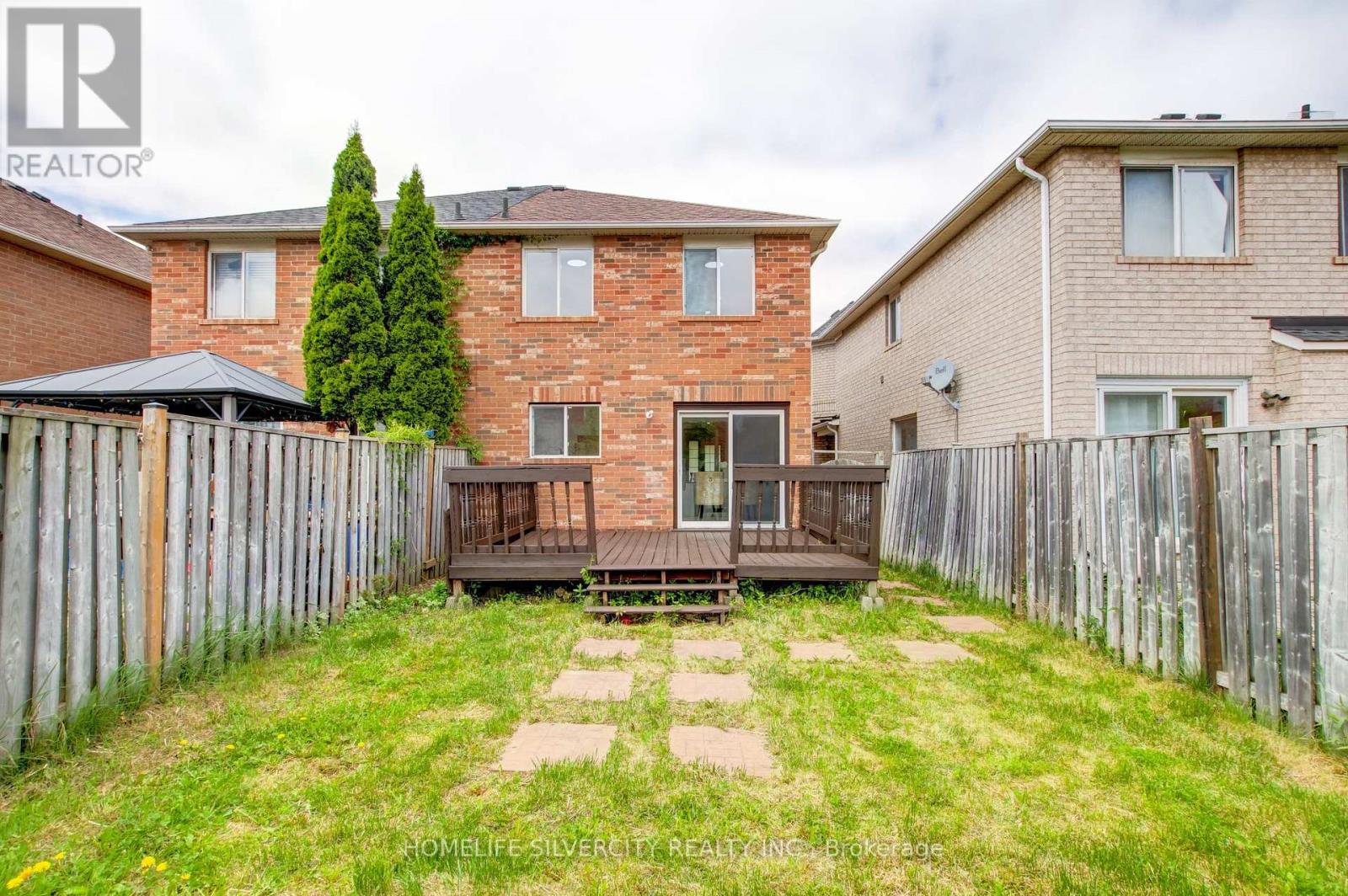 Photo 39 of 31 Garibaldi Drive, Brampton ON