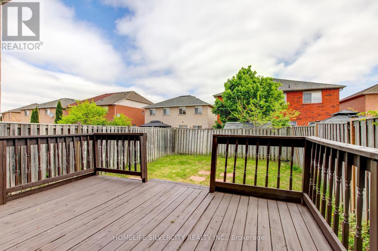 Photo 40 of 31 Garibaldi Drive, Brampton ON