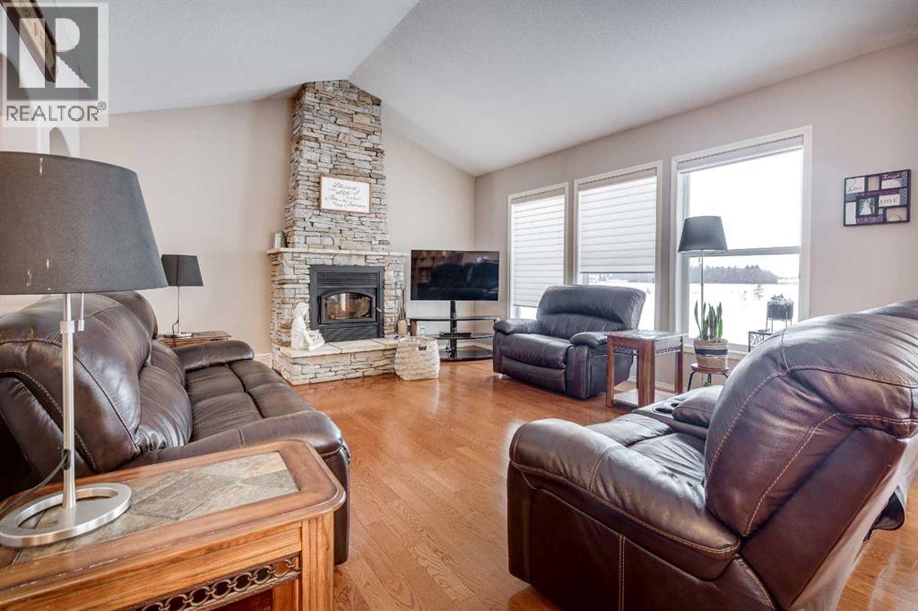 26518 Township Road 402, Rural Lacombe County