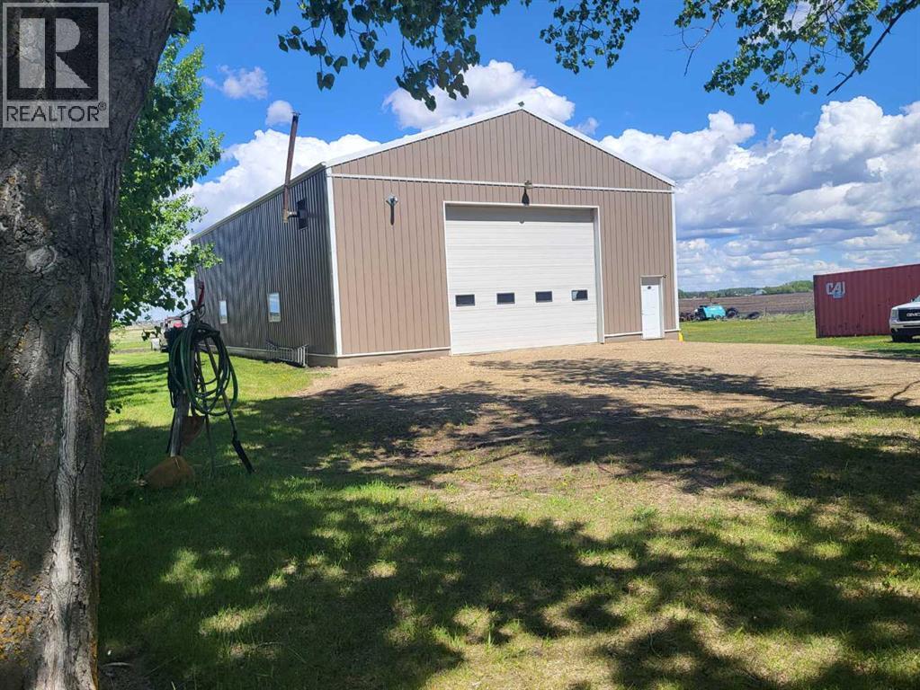 26518 Township Road 402, Rural Lacombe County