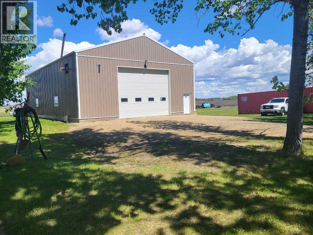 26518 Township Road 402, Rural Lacombe County