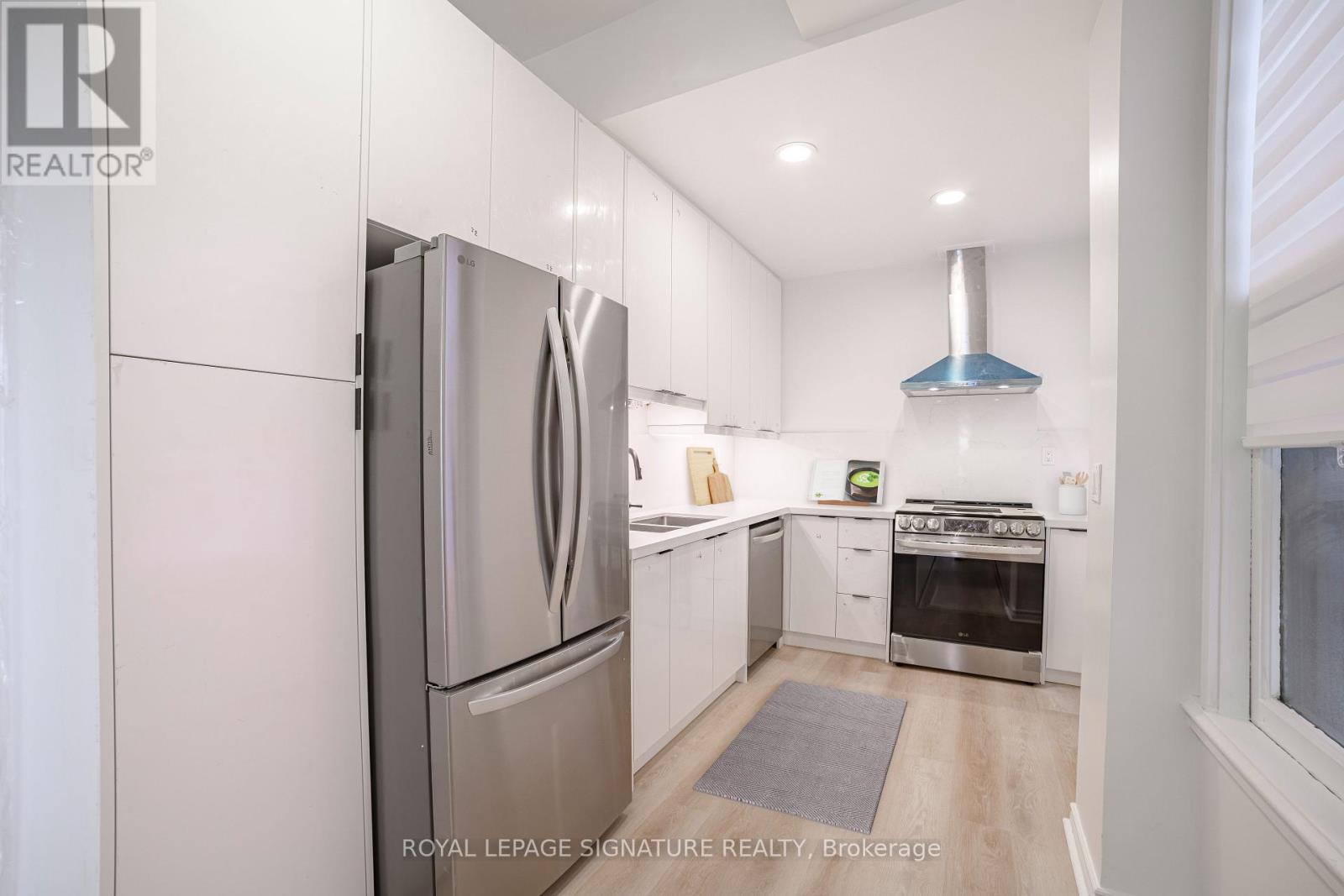 Photo 13 of 2nd 103 Gloucester Street, Toronto ON
