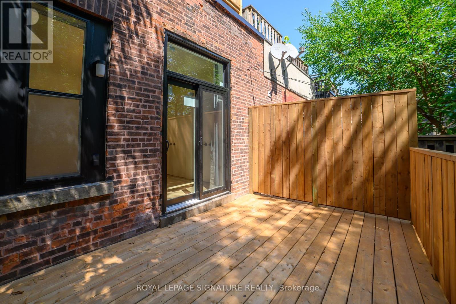 Photo 25 of 2nd 103 Gloucester Street, Toronto ON
