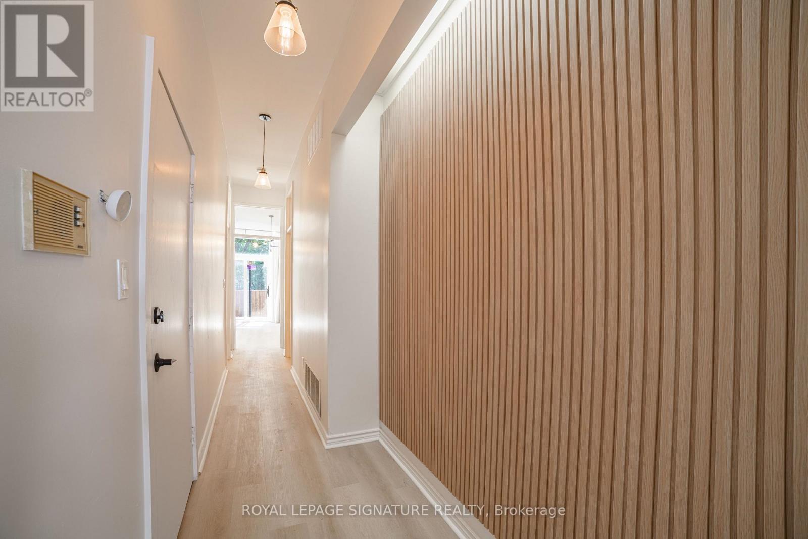 Photo 23 of 2nd 103 Gloucester Street, Toronto ON