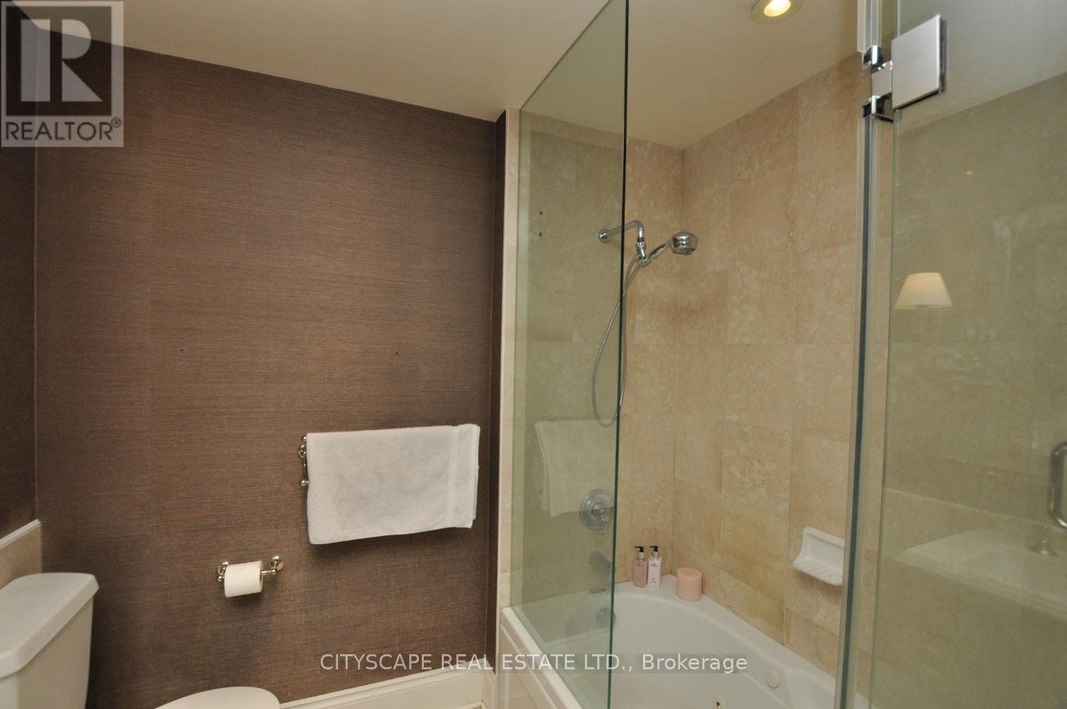 Photo 19 of 806 102 Bloor Street, Toronto ON