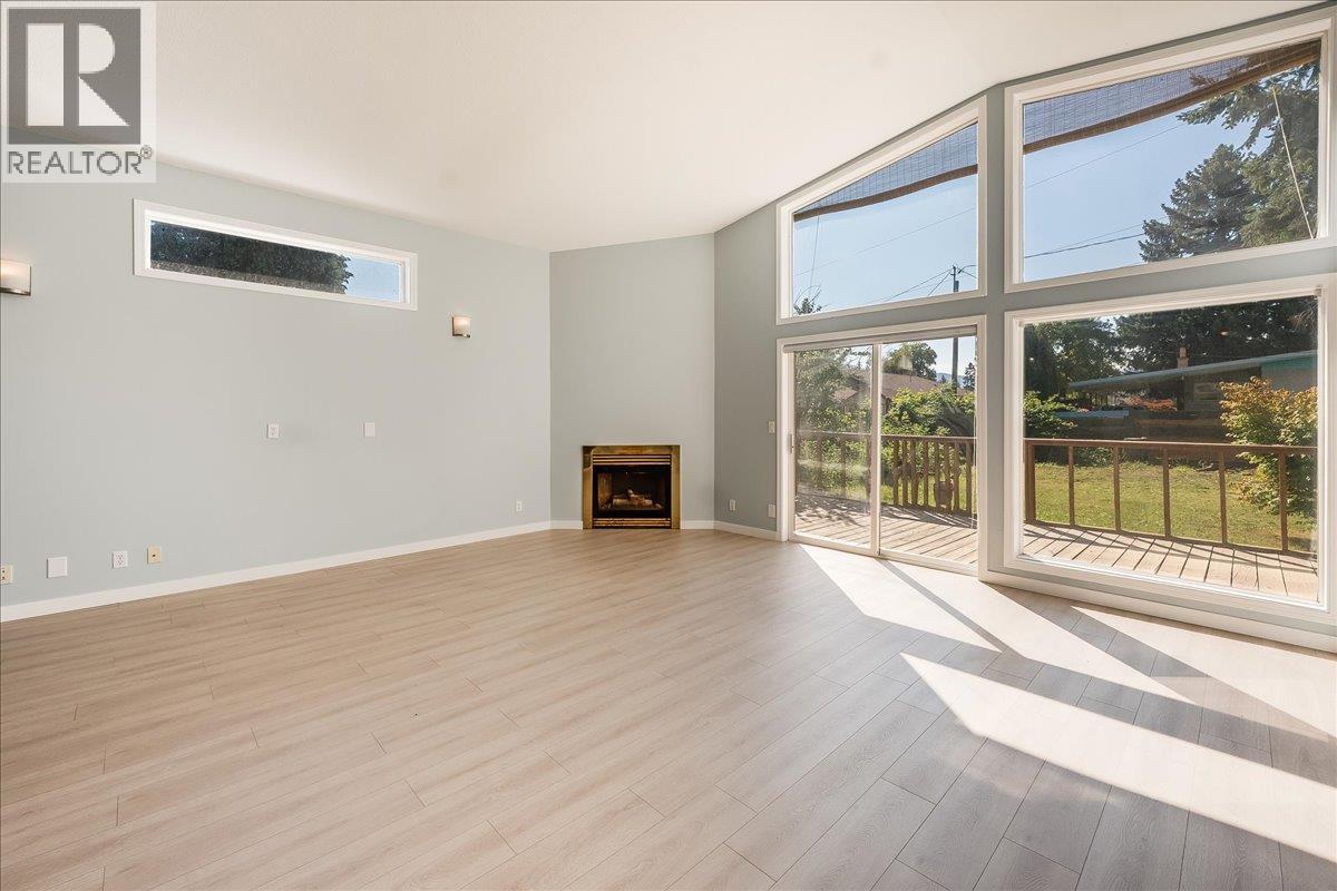 708 10TH Street, Castlegar