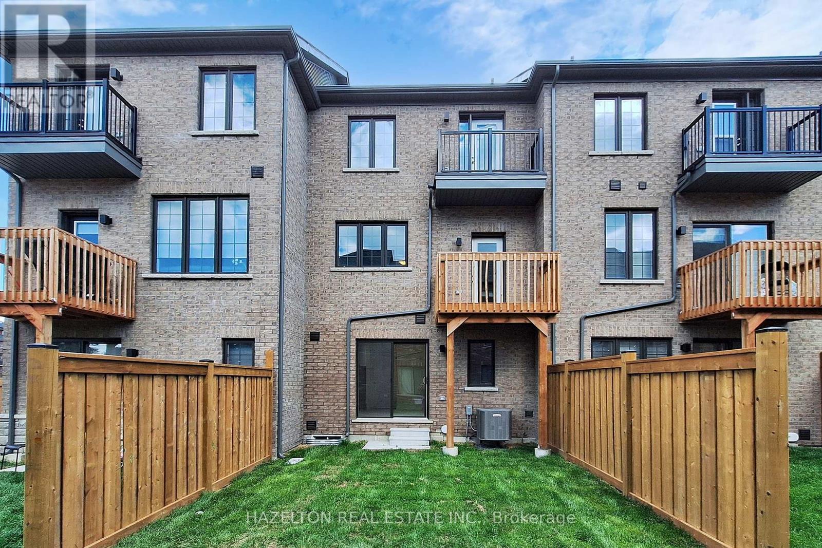 Photo 42 of 26 Calloway Way, Whitby ON