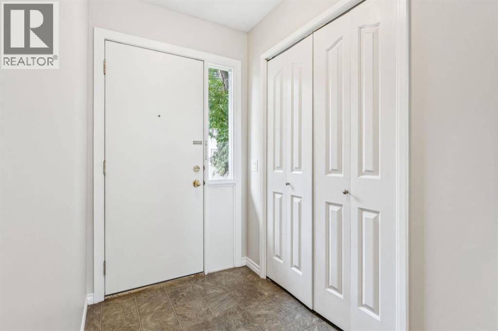 Photo 15 of 8 11407 Braniff Road Sw, Calgary AB