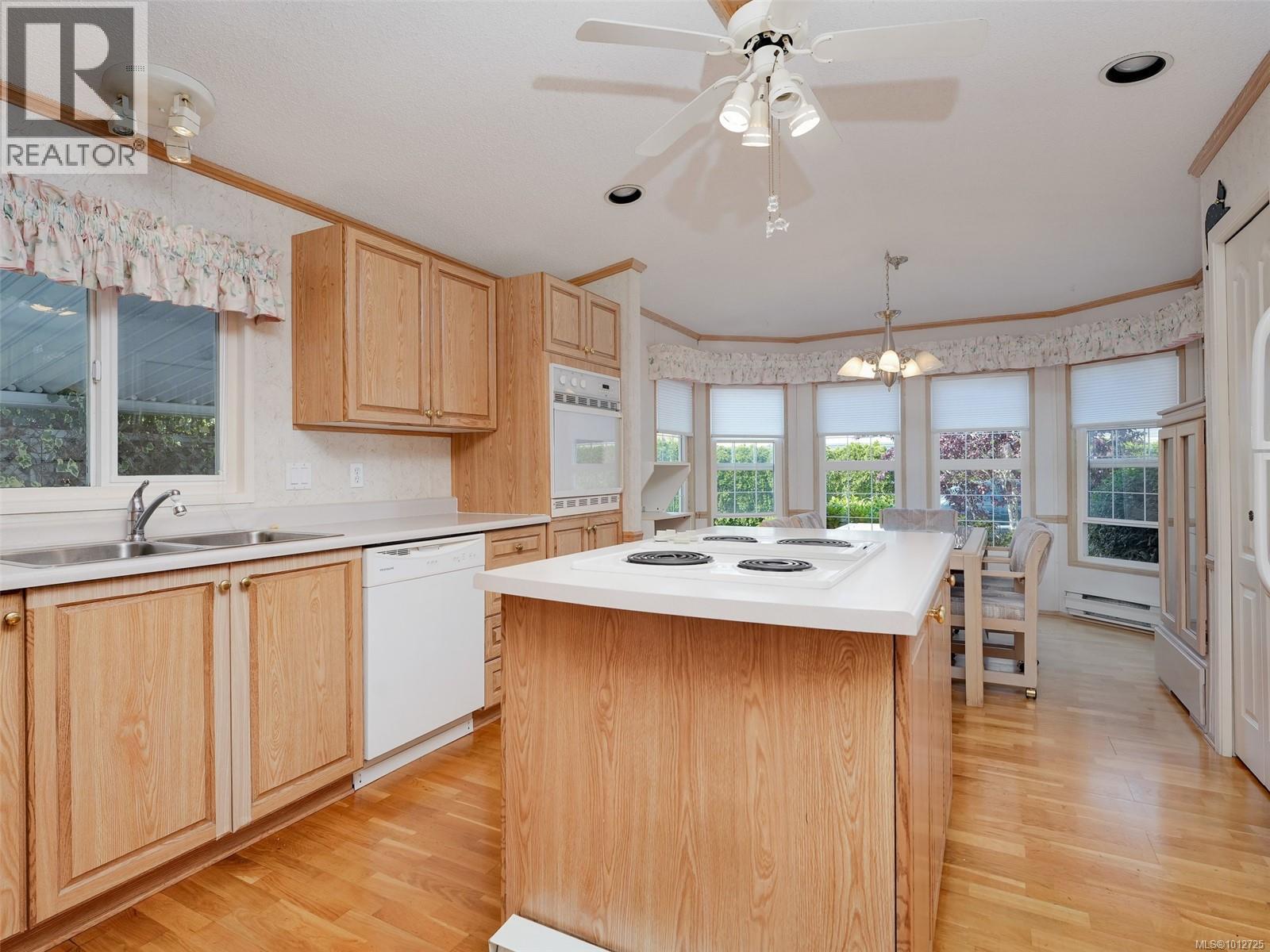 24 7401 Central Saanich Rd, Central Saanich