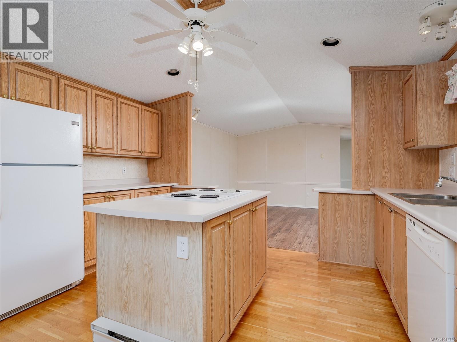 24 7401 Central Saanich Rd, Central Saanich