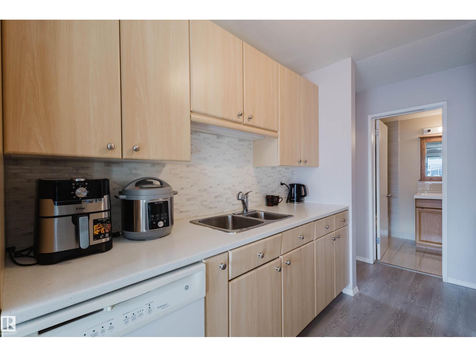Photo 14 of 307 11415 41 Av Nw, Edmonton AB