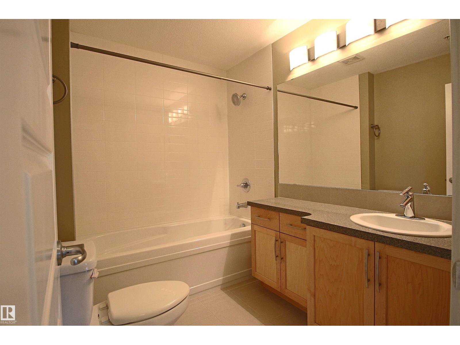 Photo 12 of 101 8515 99 St Nw, Edmonton AB