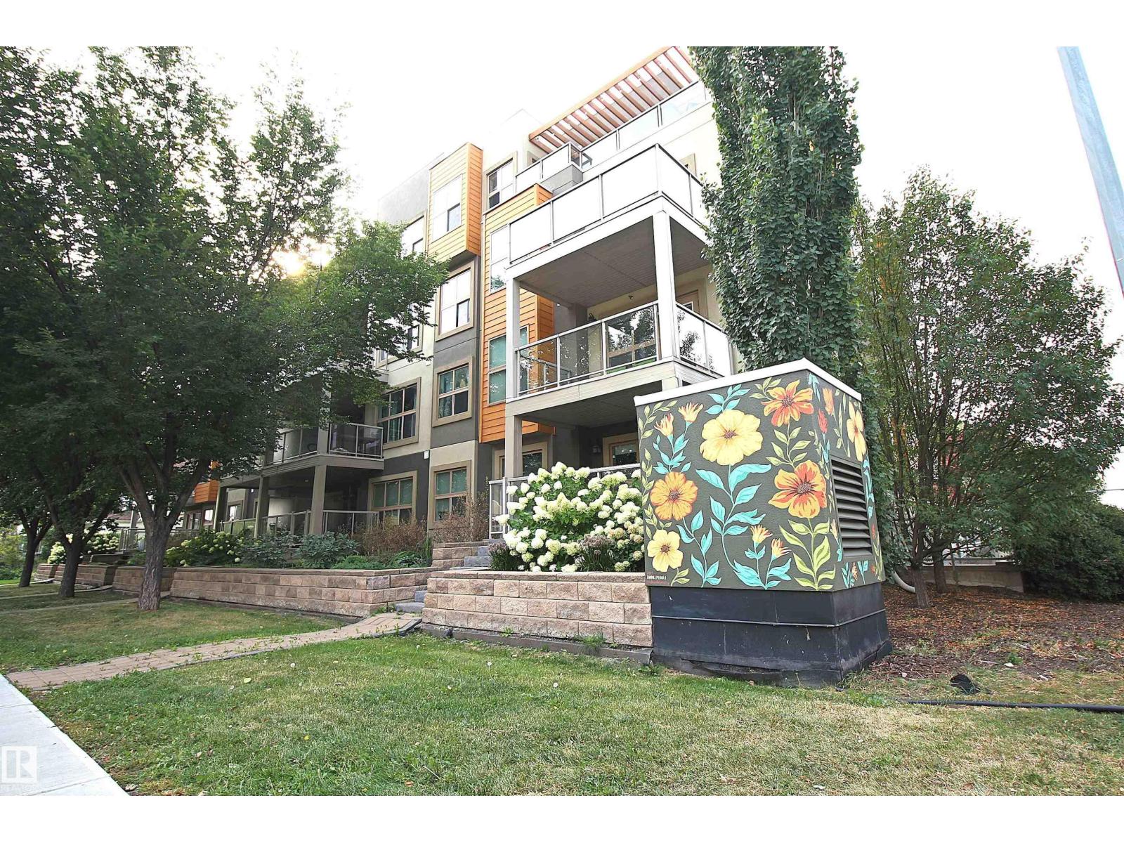 Photo 2 of 101 8515 99 St Nw, Edmonton AB