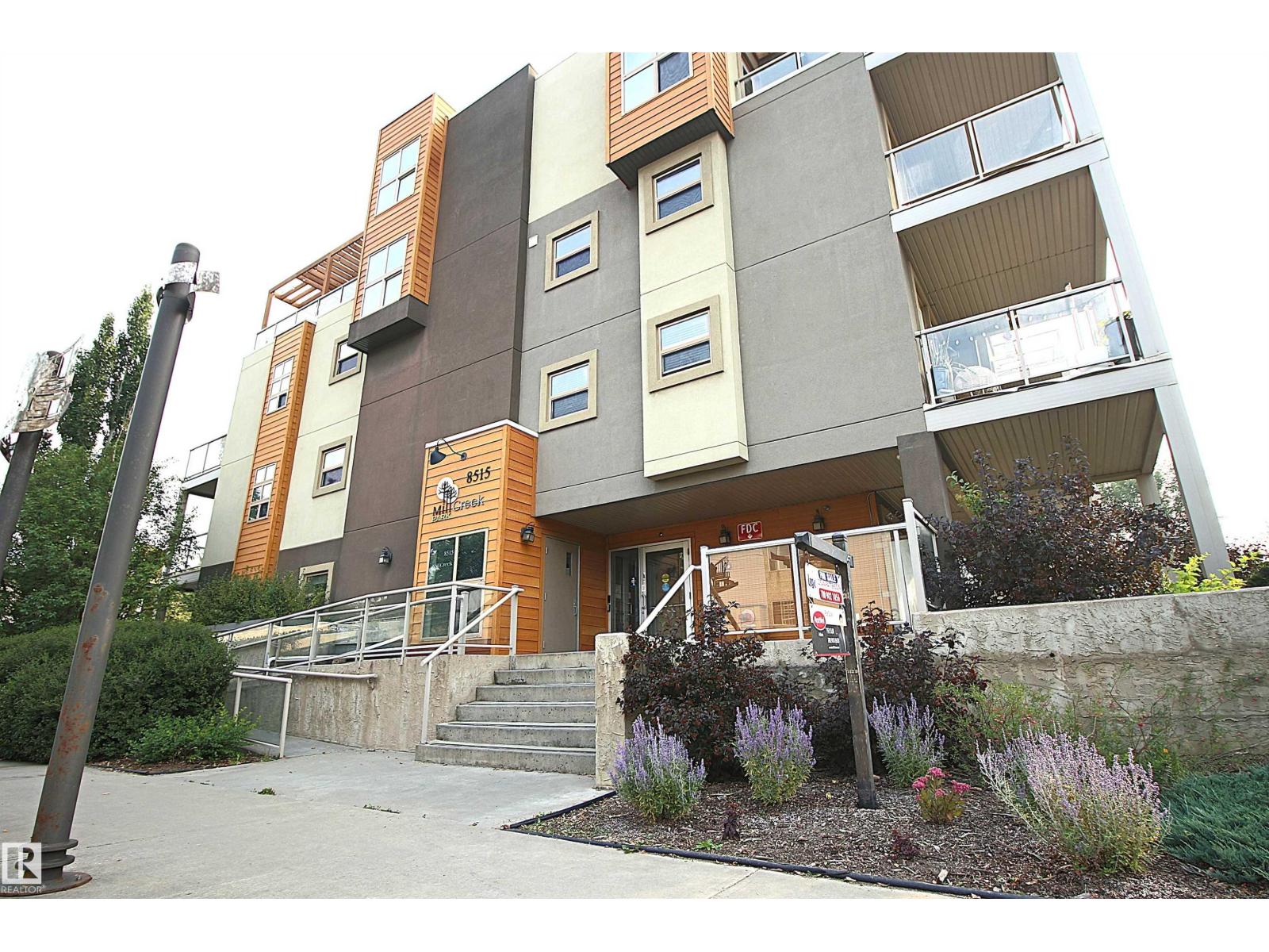 Photo 3 of 101 8515 99 St Nw, Edmonton AB