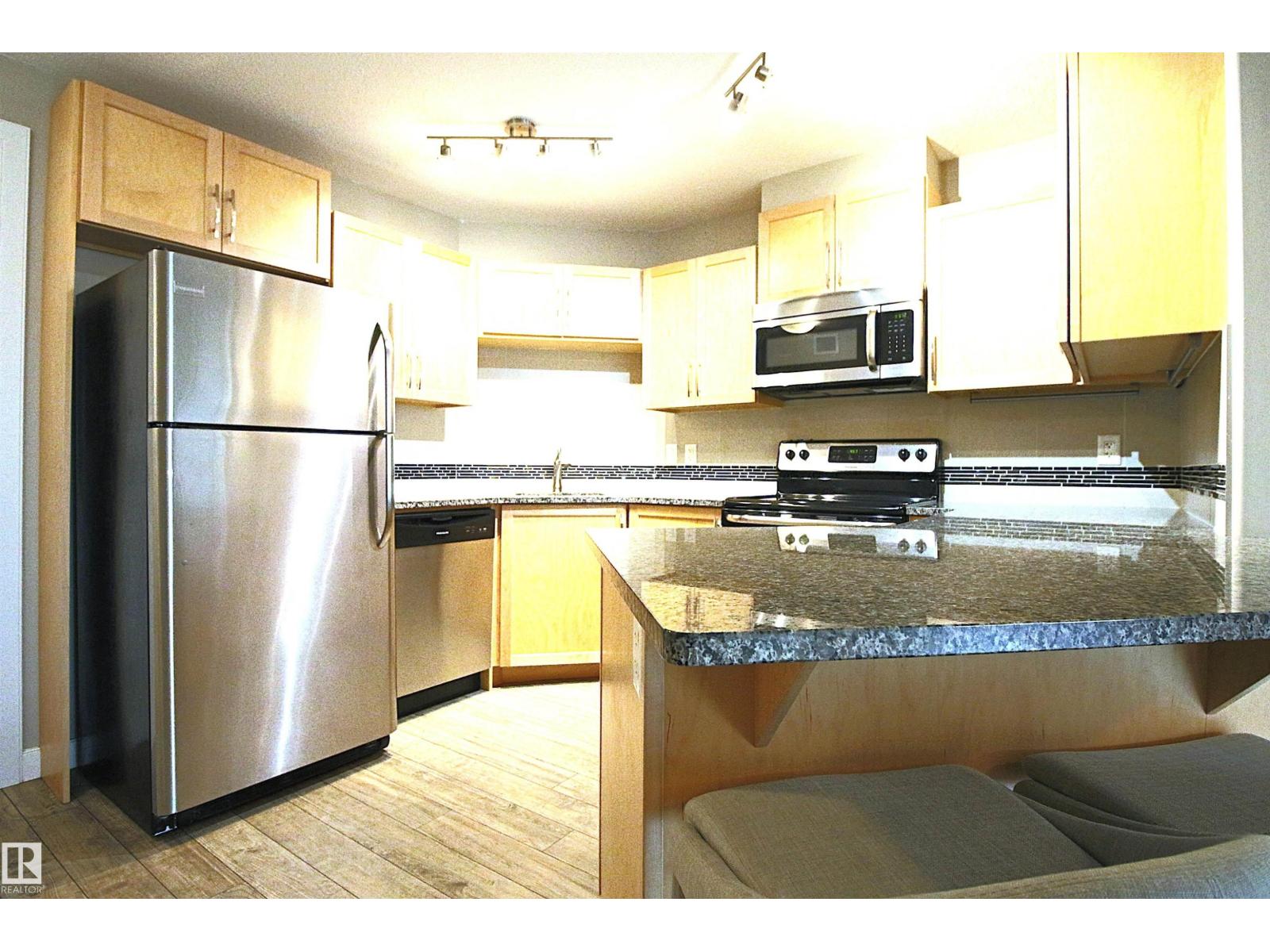 Photo 7 of 101 8515 99 St Nw, Edmonton AB