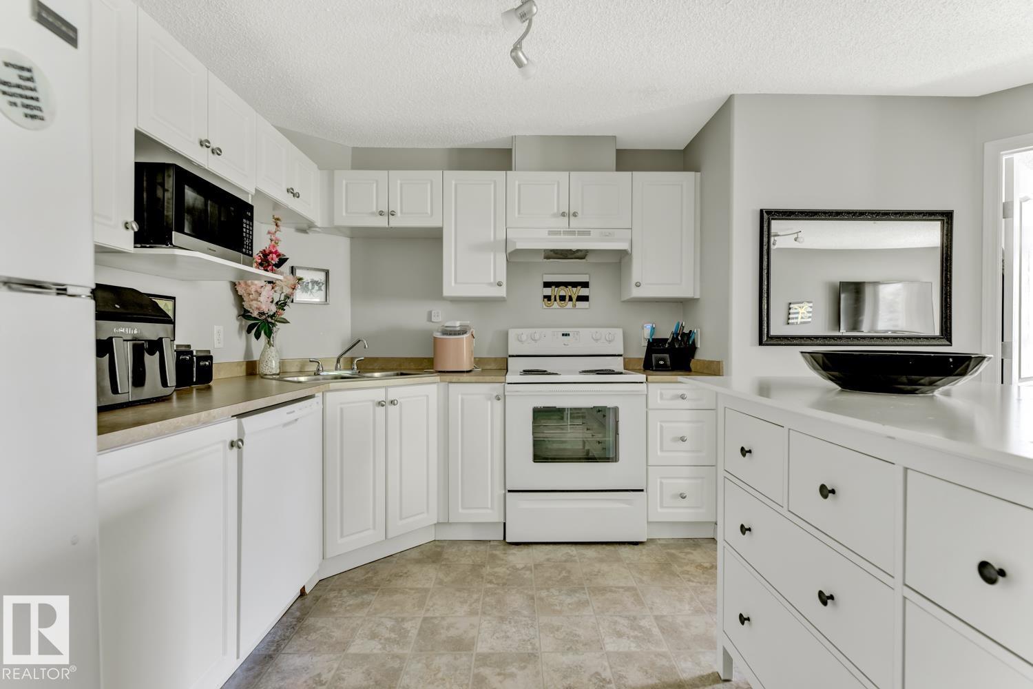 Photo 9 of 229 1520 Hammond Ga Nw, Edmonton AB